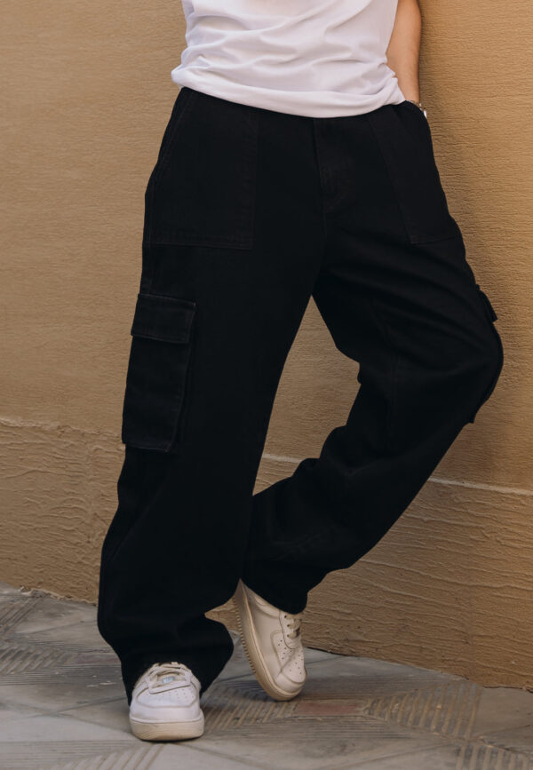 Baggy Fit Cargo Pocket Jeans - Black - Image 2